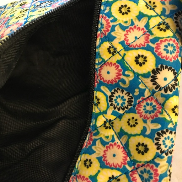 NWT quilted Crossbody floral bag - Picture 6 of 8